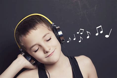 can you listen to music and read at the same time does it enhance your reading comprehension?